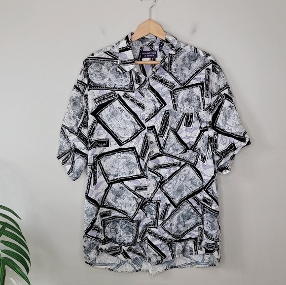 Roundtree & Yorke | Globe Print Short Sleeve Button Up Shirt Size Large - Picture 2 of 5